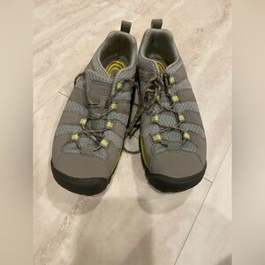 KEEN Gray Yellow Outdoor Shoes Haven CNX 7 1008712